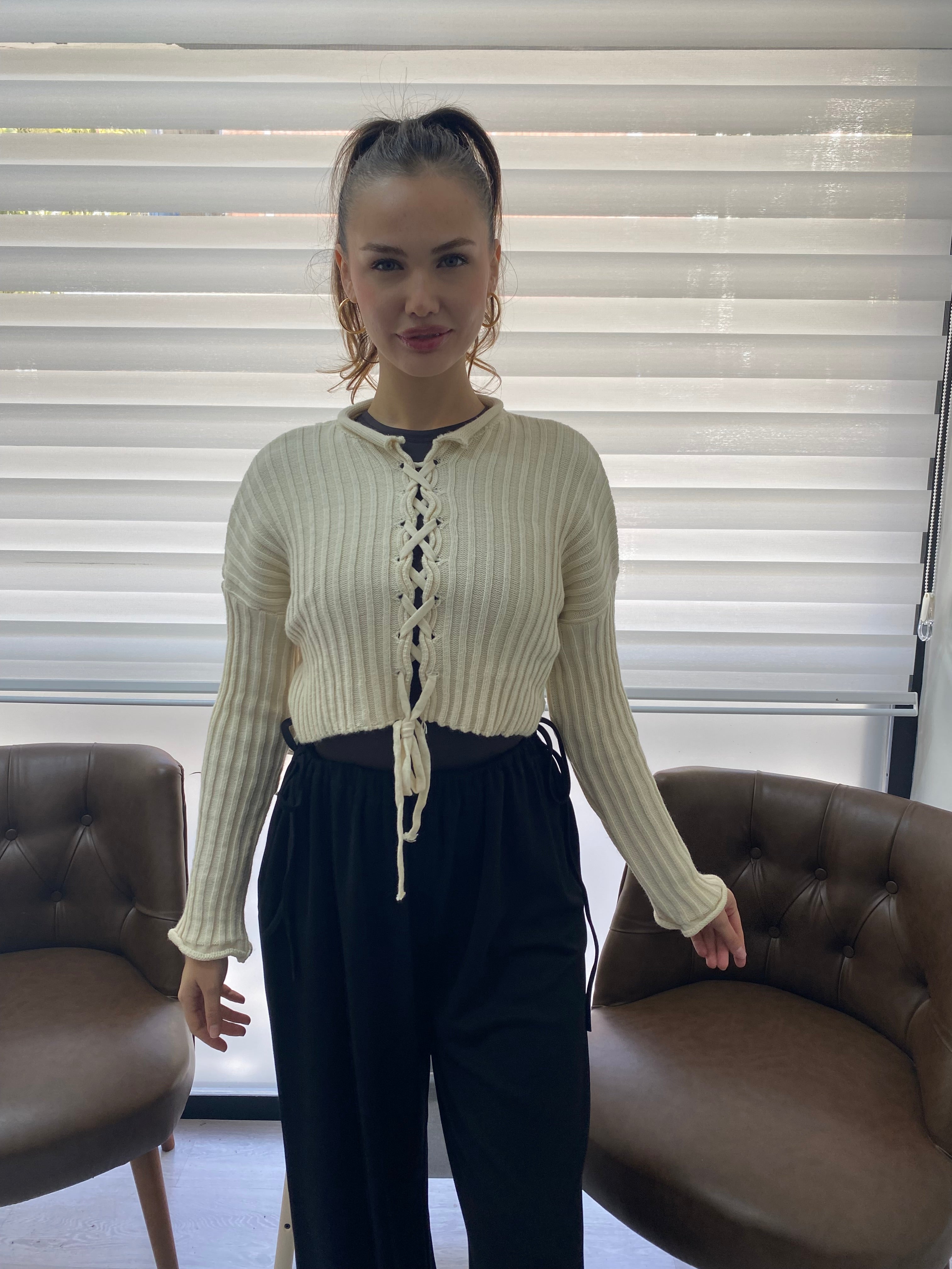 Beyaz Kadın Crop Kazak