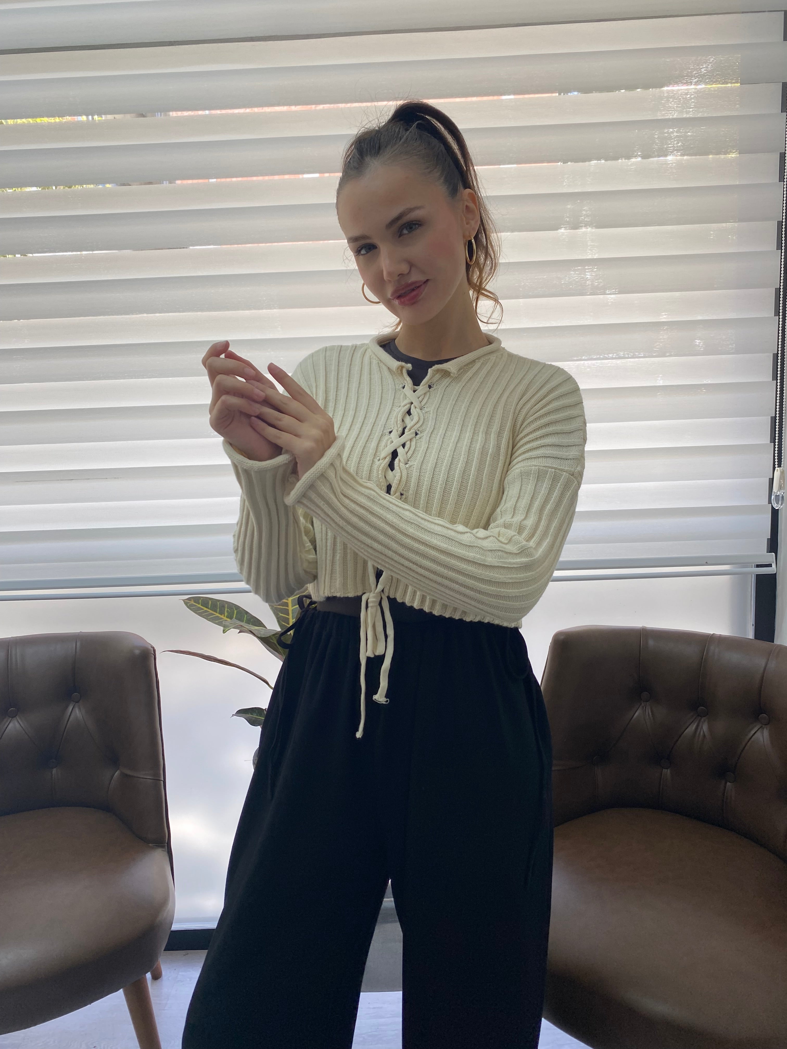 Beyaz Kadın Crop Kazak